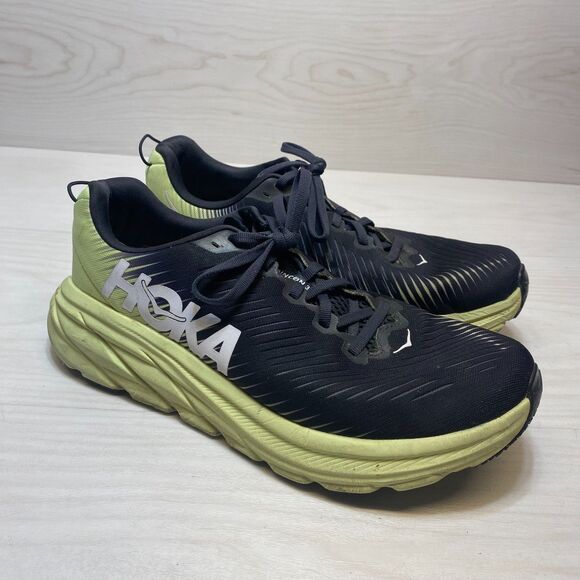 Athletic_Shoes